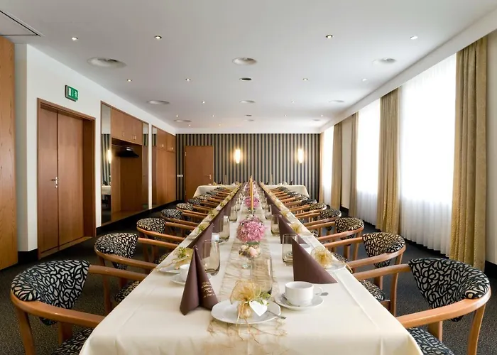 Hotell Erfurter Tor 3*